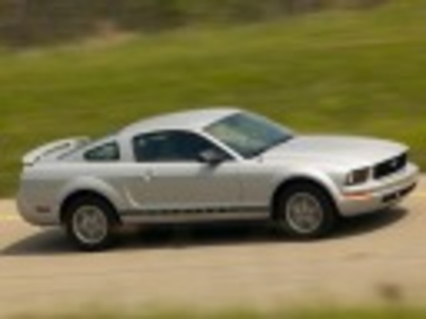 ford_mustang()2005_k38