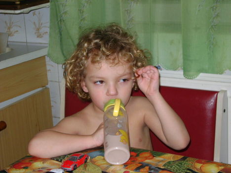Kisfiam Lacika