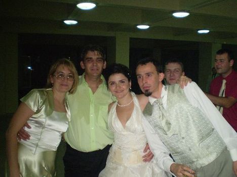 user_12266625_1238165321818_box