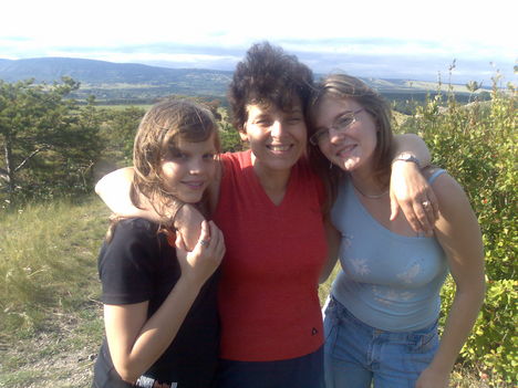 Anna, Erzsi néni, és én