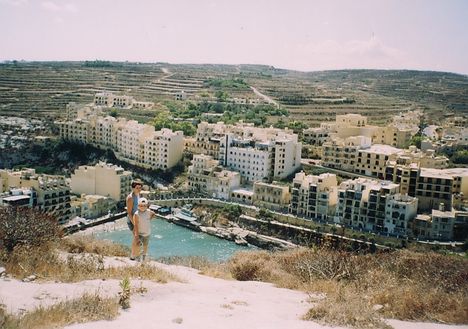 Gozó-Xlendi bay