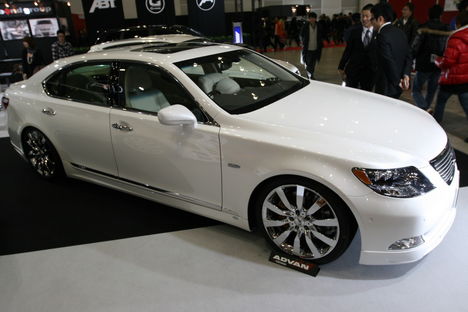 a_r_t_lexus_ls600hl_5