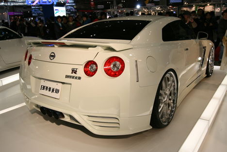 branew_nissan_gt_r_tokyo_auto_salon_2009_15