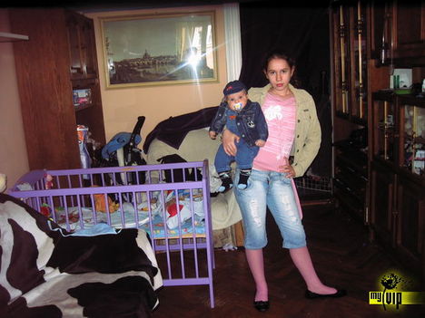 Anikó és Áronka