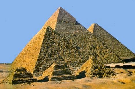 a gizai piramisok