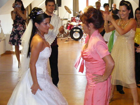 Anitám esküvőjn táncolunk 2008-ban