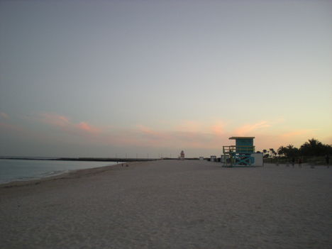 este southbeachen puha porcukorhomokba:))