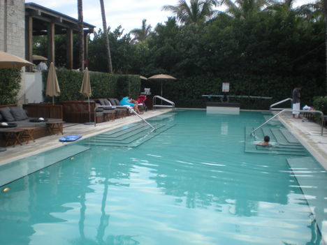 favorit hot setai pool :)