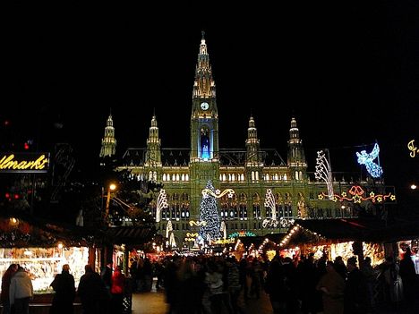 Bécs Rathaus Karácsonyi vásár