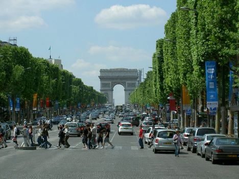 Champs Elysees - Diadalív távolról