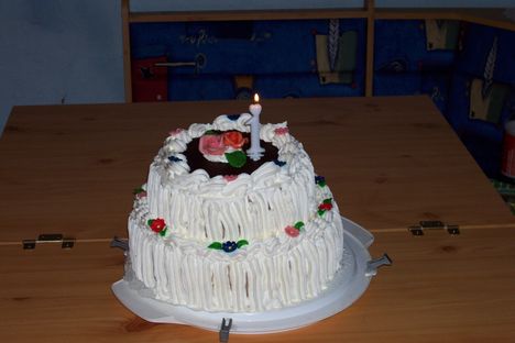 emeletes torta