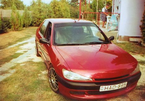 Az udvarbannem akad el a piros P....