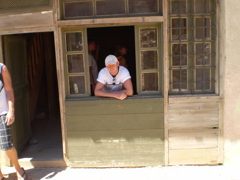 eladó.