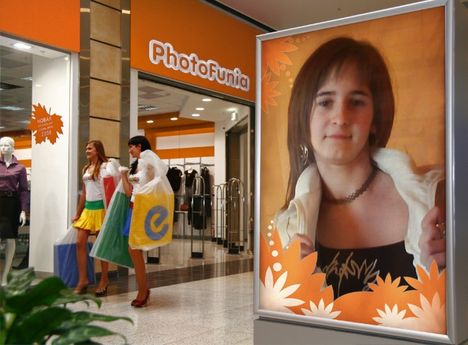 PhotoFunia-24e51