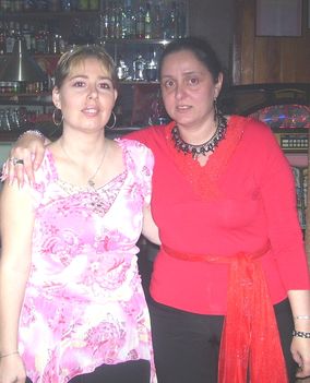 2008. 12. 06. Monca-Zsu szülnapján Timivel