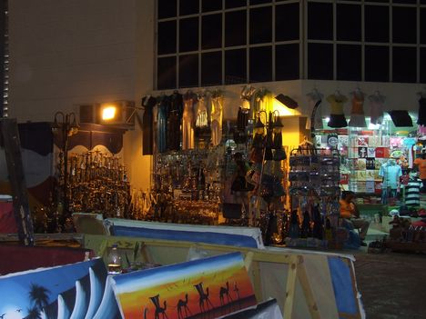 Sharm bevásárló utcája
