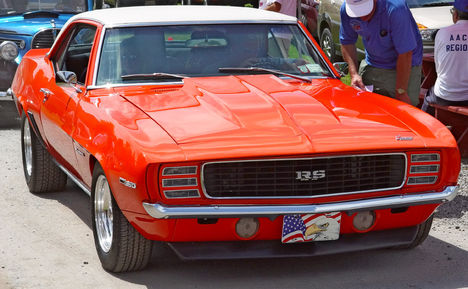 1969-Chevrolet-Camaro-RS-Red-White-Vinyl-nf