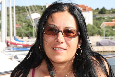 csilla horvatski 2 073