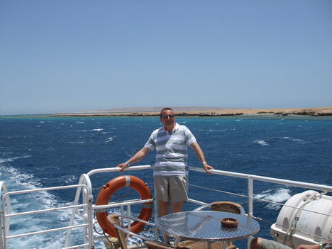 HURGHADA VÖRÖS TENGER