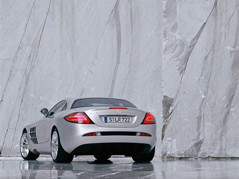 Mercedes 2004 SLR McLaren 2