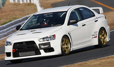 Mitsubishi_EvoX_HKS