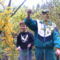 2006-05-21-Toma és Timy kukacot gyüjtenek
