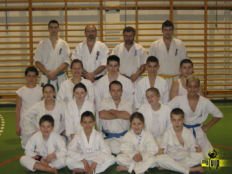 ism. közelről