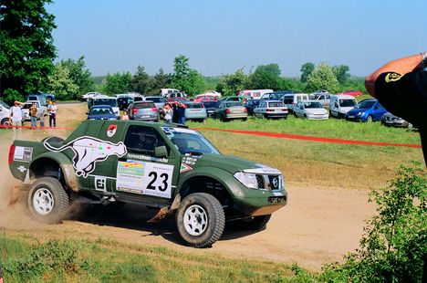 Bálint Zoltán - Honfi Barnabás - Nissan Pickup
