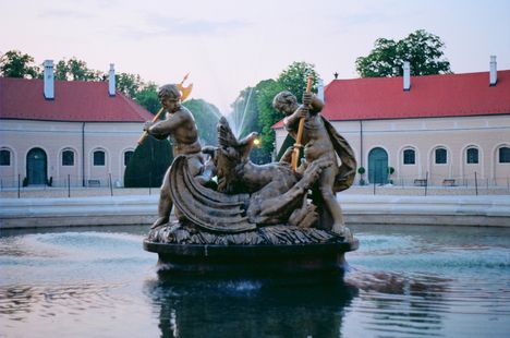 Szökőkút