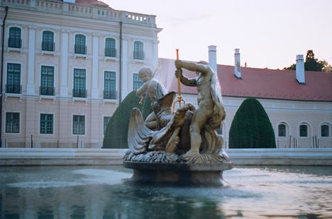 Szökőkút