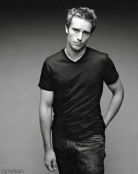 Michael Vartan