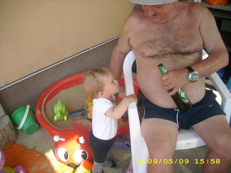 Kérek egy kis sört Papi!