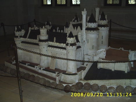 S2021243