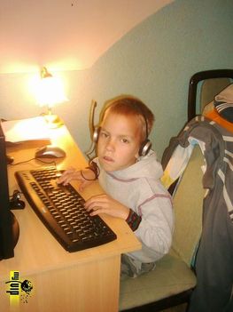 fe89934e2beb15e9ebaeecb50348f84778309533
