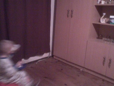 kiment a képből kori