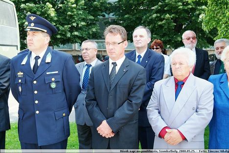A megemlékező beszédet hallgatva