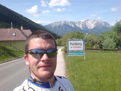 Háttérben a Schneeberg