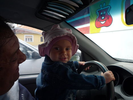 Lilike kisunokám