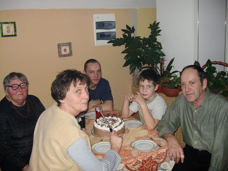 Család 080