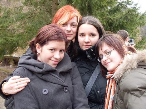 Jutka,Petra,Bia és én