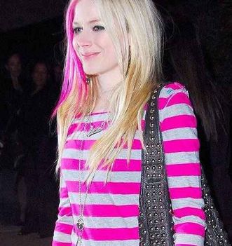 soksok_avril_kep-00004145-avrillavigne11