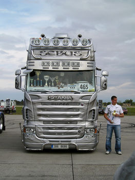 SCANIA R 620 V8 SEBUS