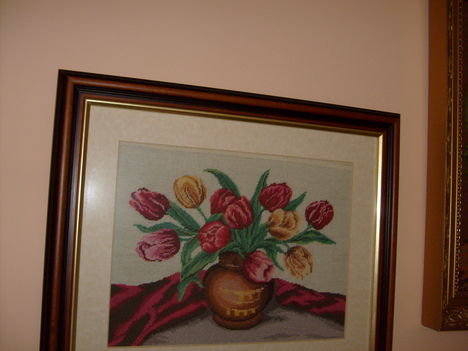 2009              tulipánok vázában