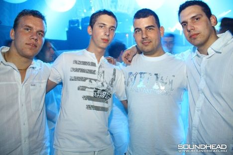 Sensation White 2009