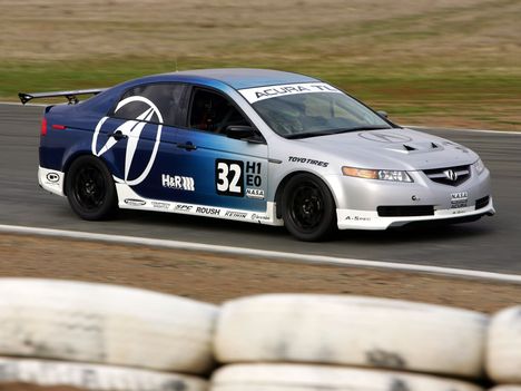 Acura_tl_25_hours_of_thunderhill_2004_003