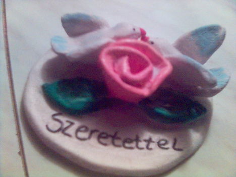 szeretettel