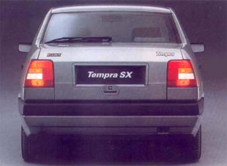 Tempra SX hátulról