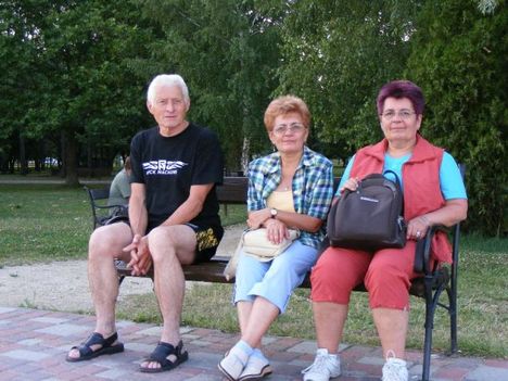 Énem másik fele(ikertesóm) és a férje