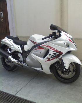 hayabusa 1300 cc