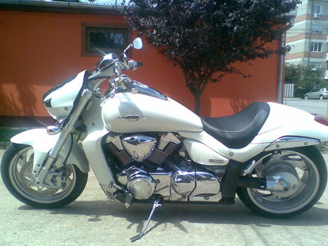 intruder 1800 cc